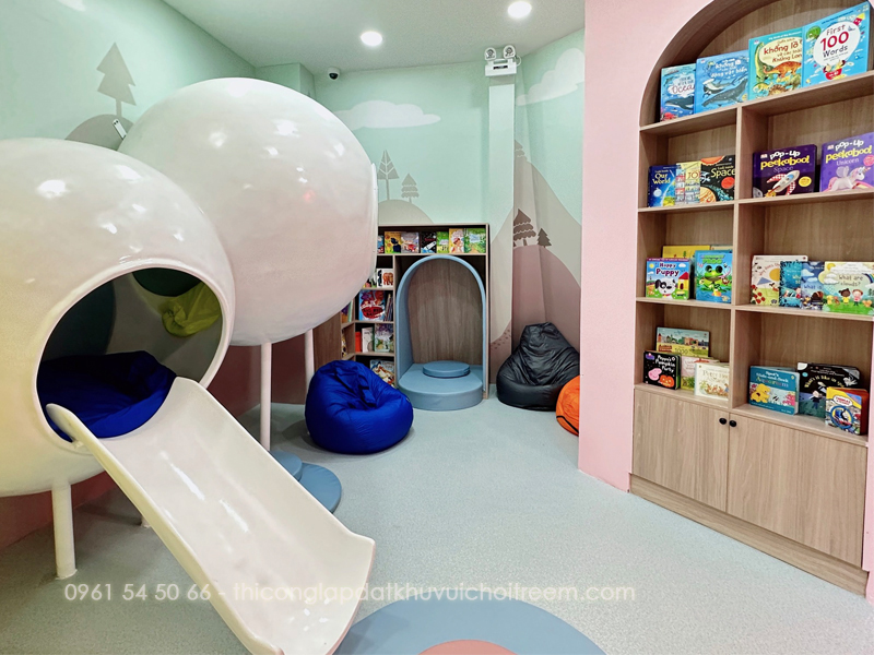 DEE DEE LAND Kidsplay Café & Bistro  - quán cà phê có khu vui chơi trẻ em