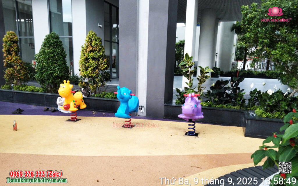 Thi công sân chơi ngoài trời chung cư The Maison TDM