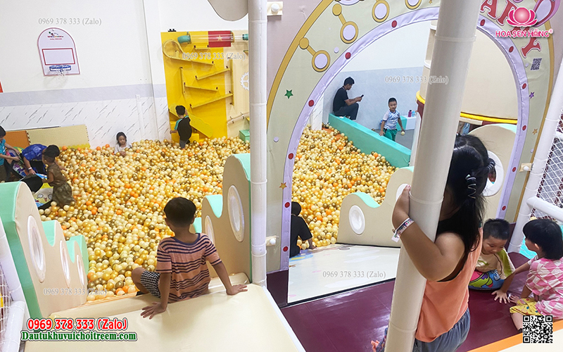 THI CÔNG KHU VUI CHƠI TRẺ EM GIRA KID, 180m vuông. 7 Thi công khu vui chơi trẻ em gira kid