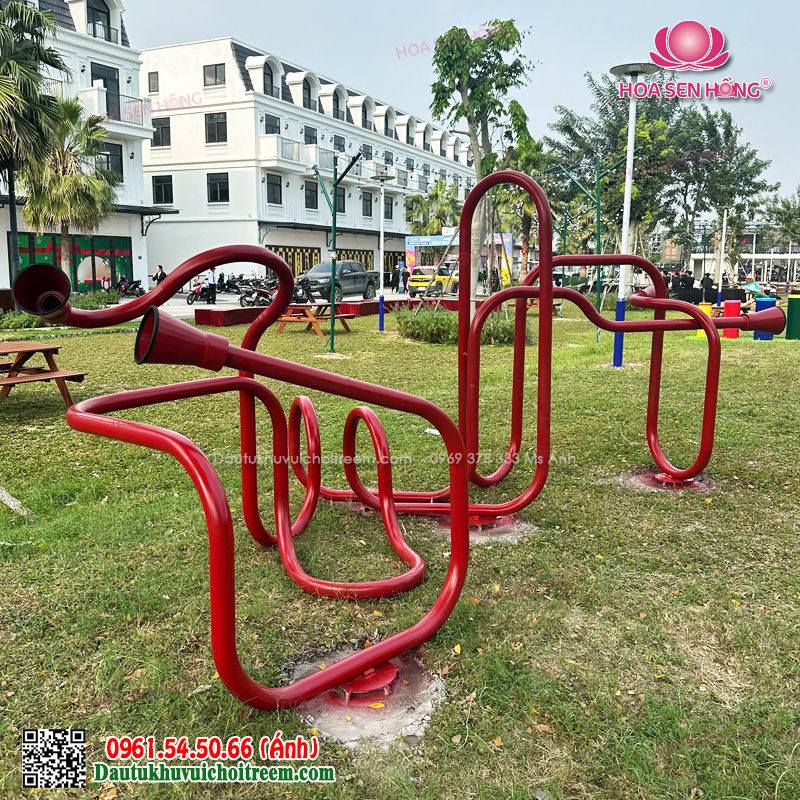 Lắp đặt khu vui chơi ngoài trời, đồ chơi loa tương tác 4 đầu. 