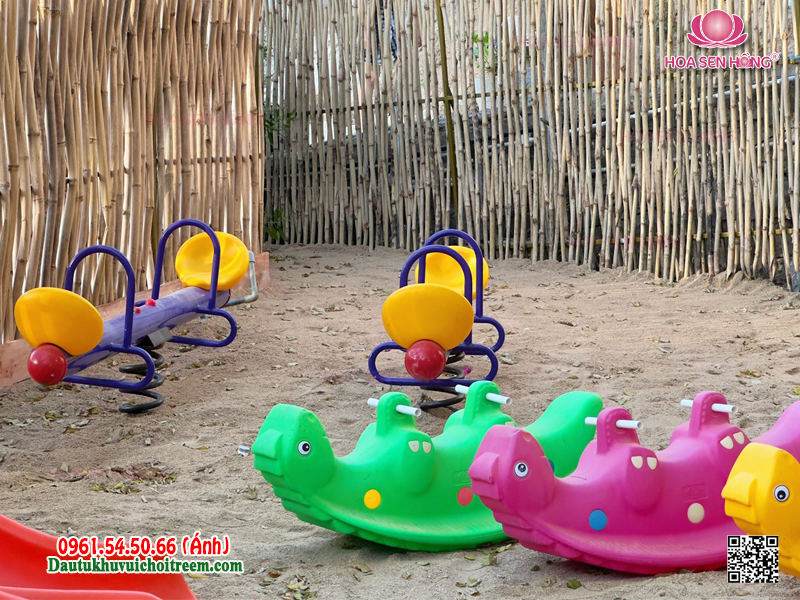 khu vui choi tre em tai Vinh Hy 12